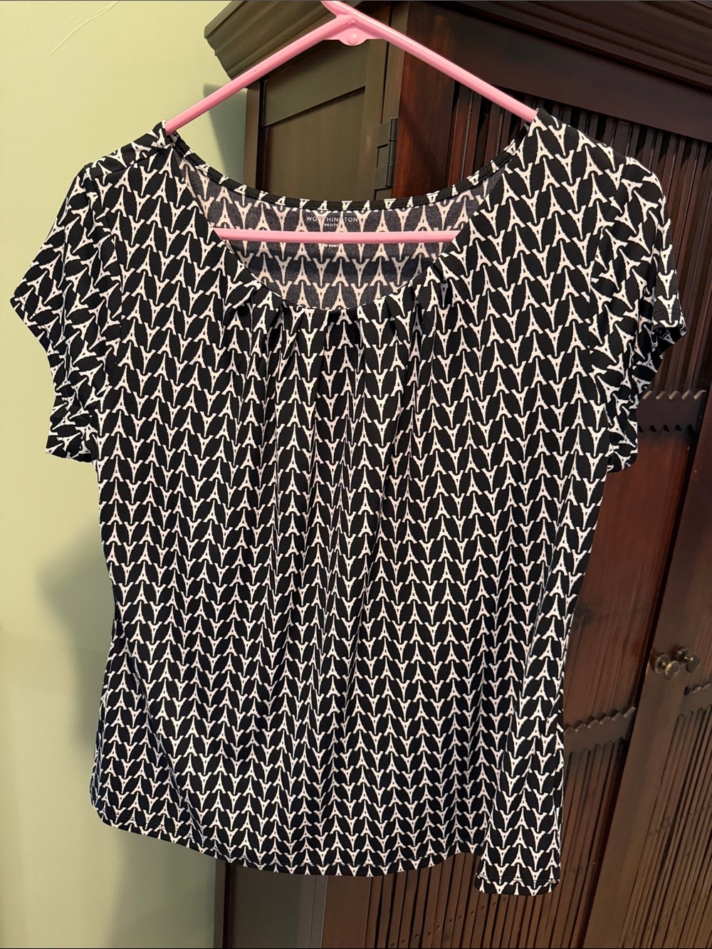 Worthington Black and White Patterned Short-Sleeve Blouse